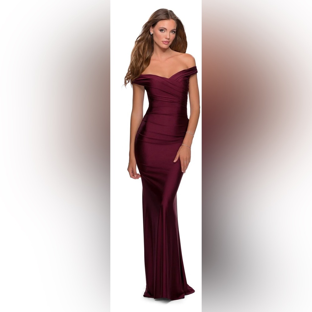 La Femme Women’s Burgundy Wine Ruched Evening Gown Dress size 2